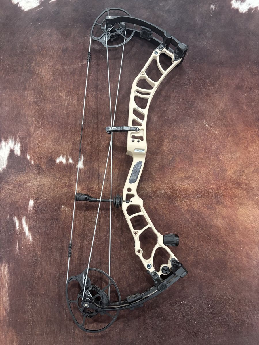 Omnia Elite Bow