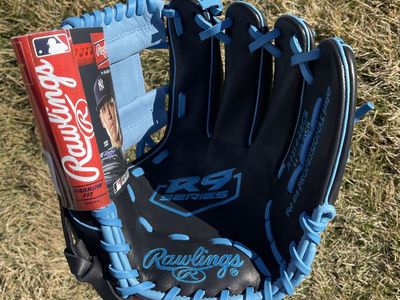 Rawlings 11.5 in. Baseball Glove