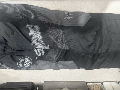 Hydra Knee Pads / Slide Pants Hydra Combat Paintball Slide Pants / Knee Pads – Size Large