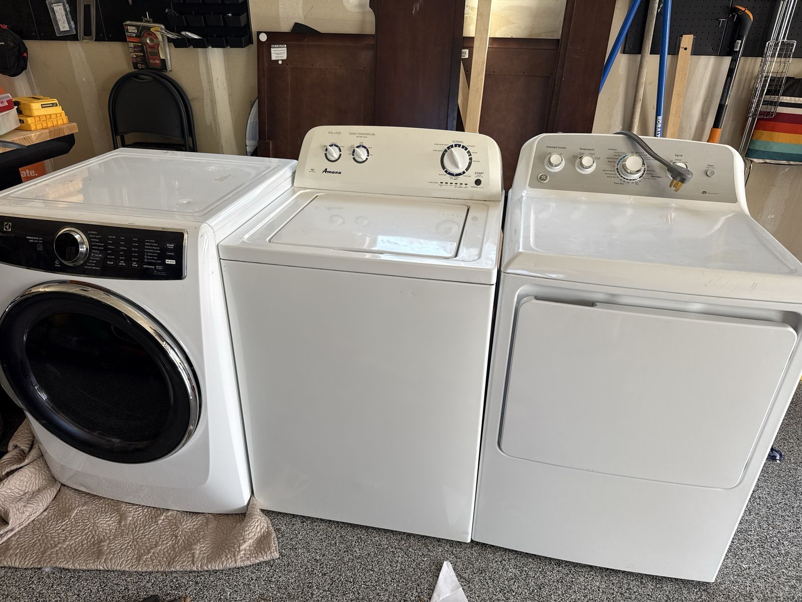 Three pack of washer and dryers. 