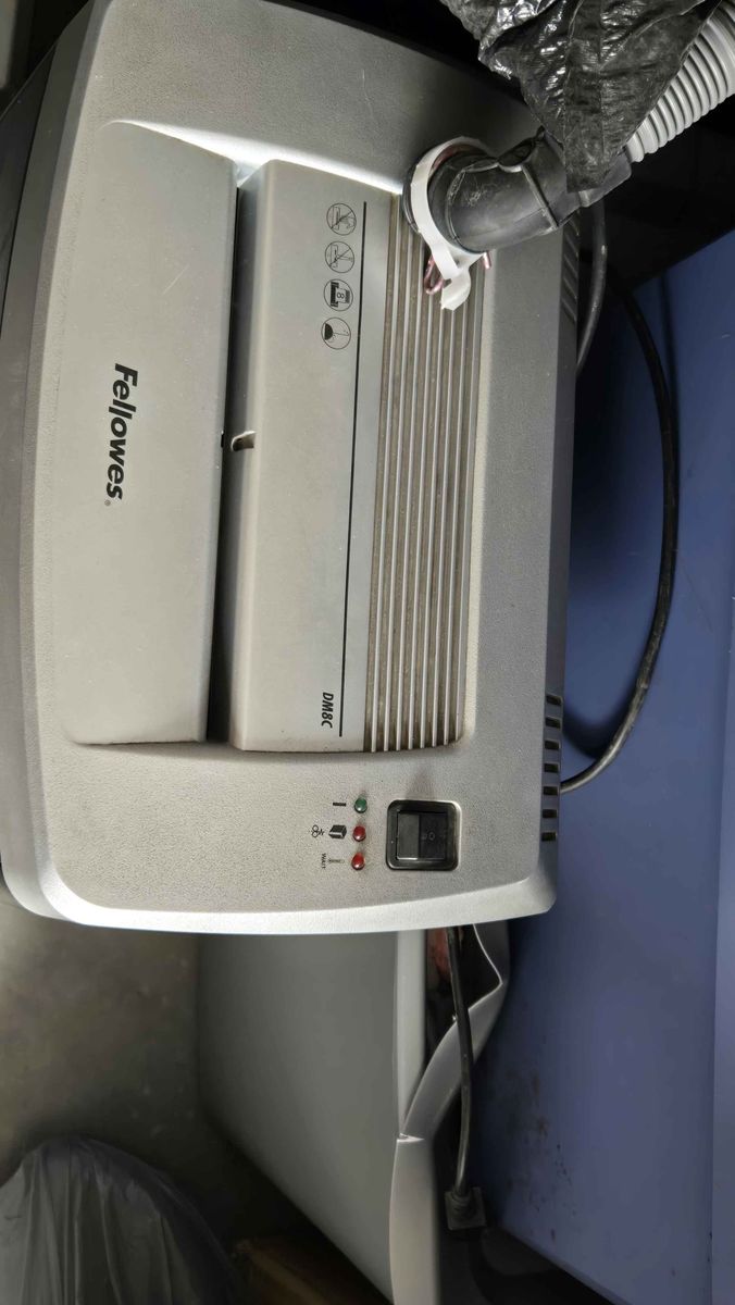 Fellowes DM8C Paper Shredder