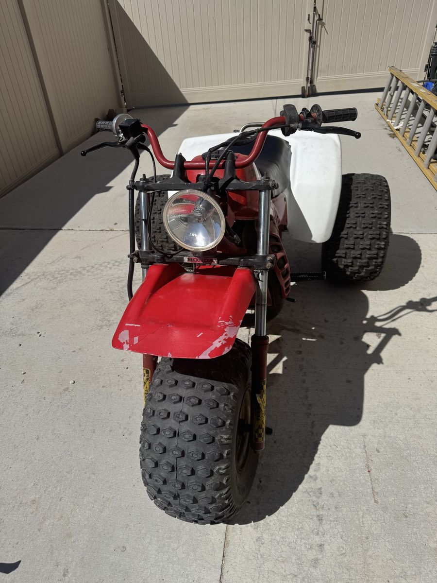 Honda ATC 250R 3-Wheeler Red/White Vintage ATV Off-Road