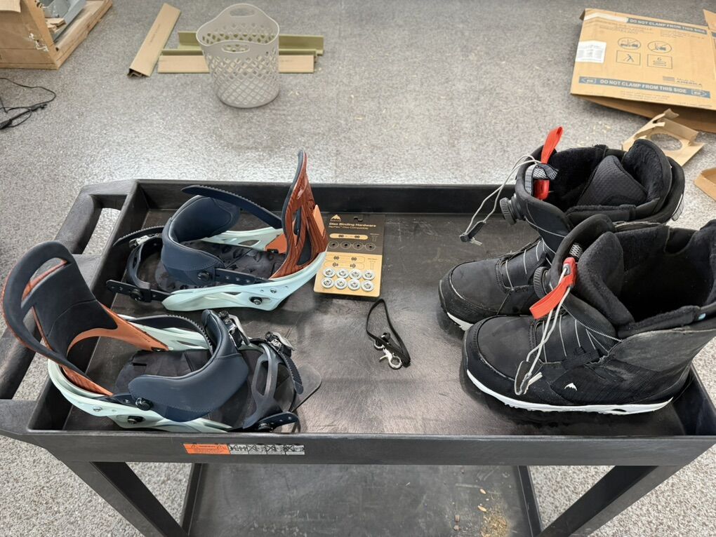 Women Burton Limelight BOA sz 7 w/ Burton scribe