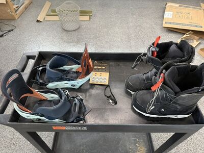 Women Burton Limelight BOA sz 7 w/ Burton scribe