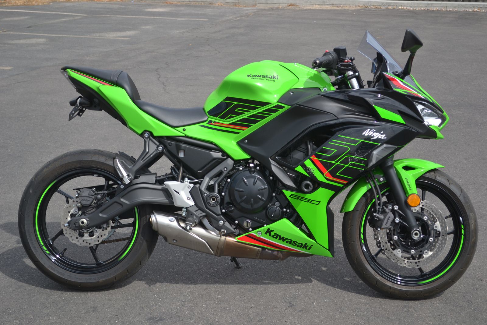 2024 Kawasaki Ninja 650 - ONLY 1,300 MILES - Sport Bike