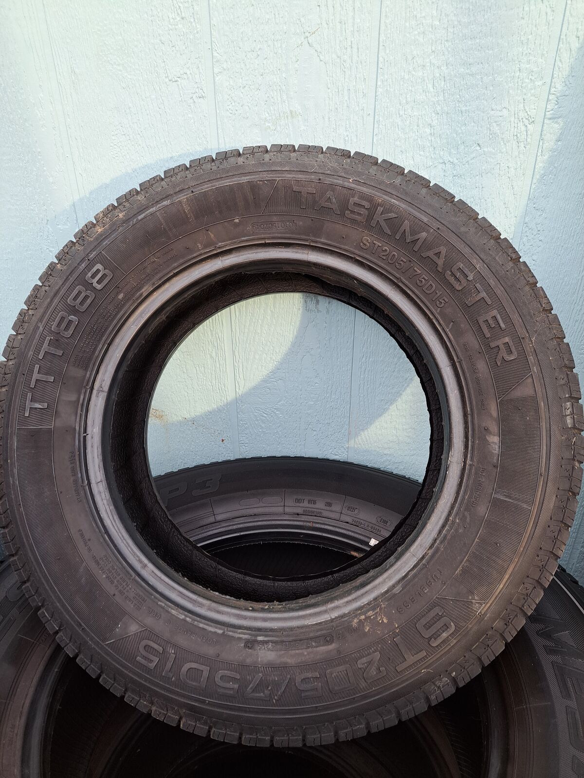 205/75 D15 Taskmaster Tires