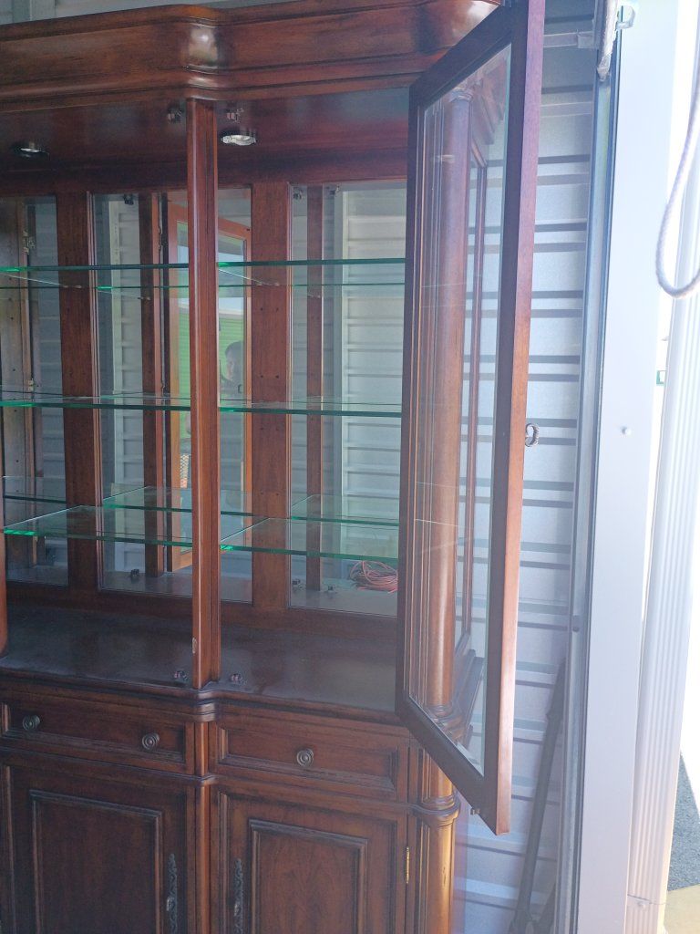 Main image 3
