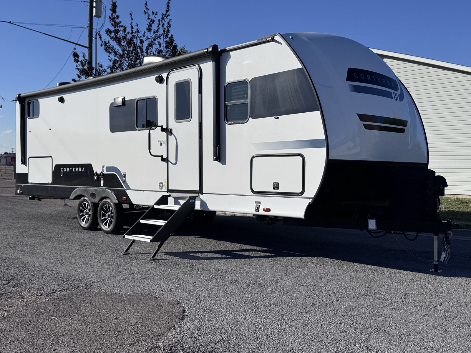 2025 Heartland Corterra 29.2QB Luxury bunker