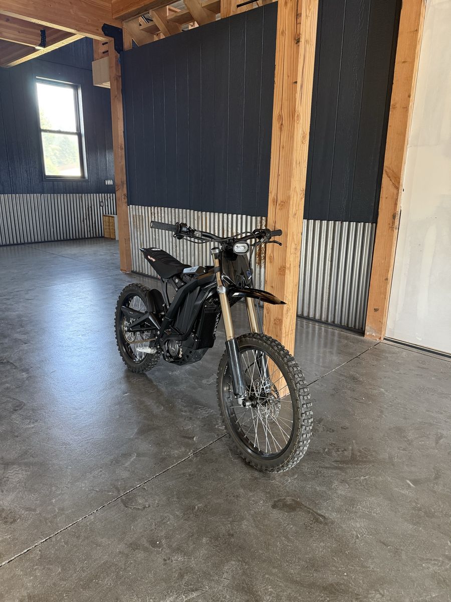 Sur-Ron Light Bee X Electric Dirt Bike - Low Miles, Guts Racing Seat
