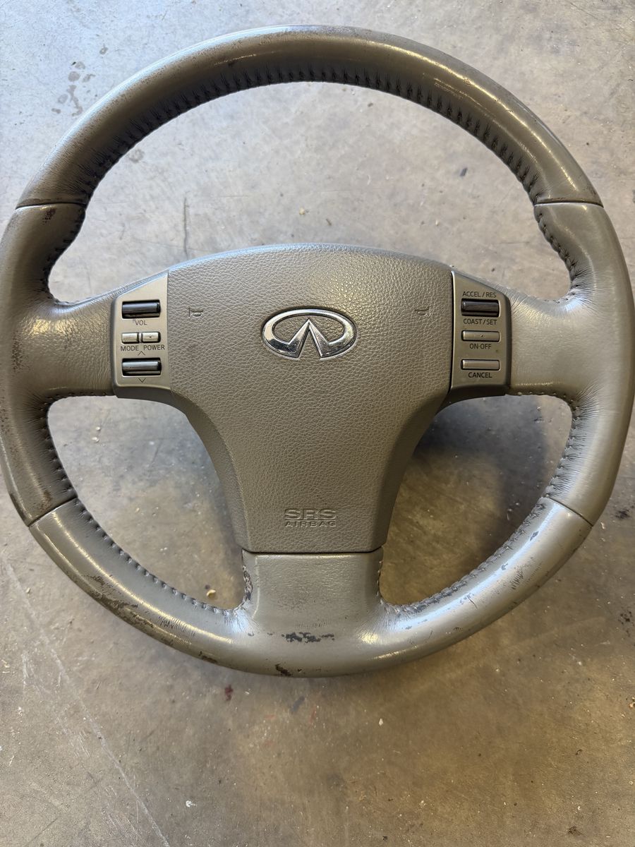 G35 Steering Wheel