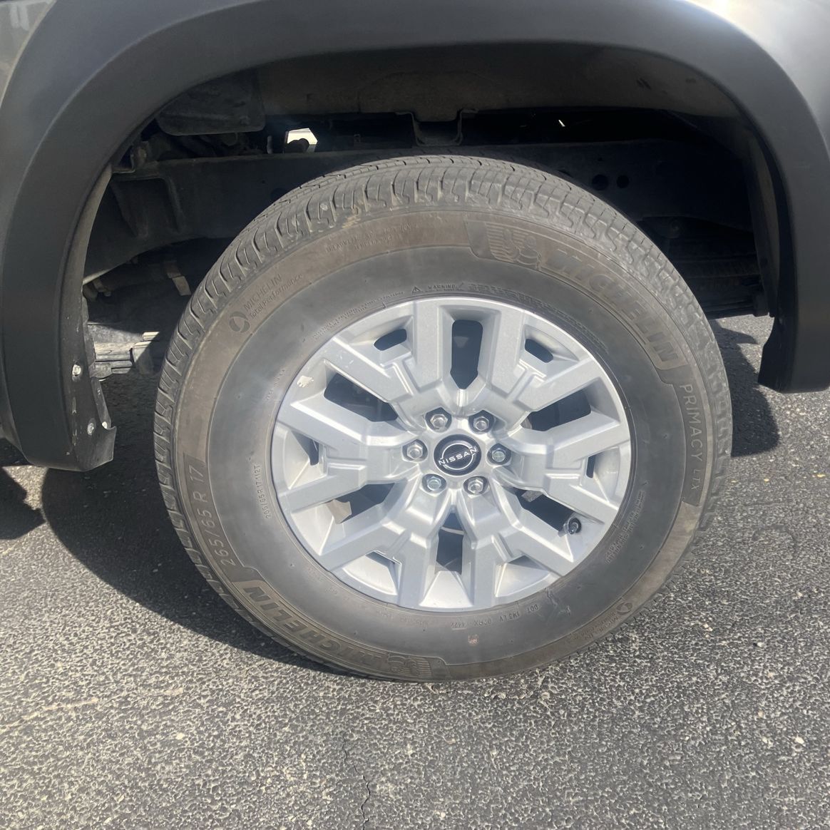 Nissan 6-114.30 Wheels and 265/65 R17 Tires