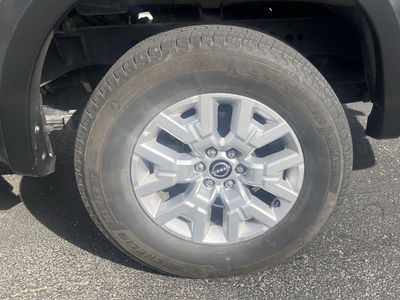 Nissan 6-114.30 Wheels and 265/65 R17 Tires