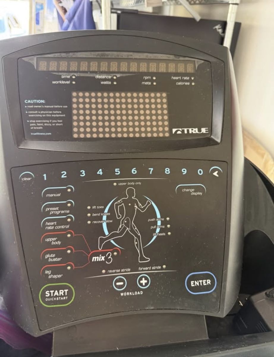TRUE Fitness TSX Elliptical Trainer | Commercial Grade | Excellent Condition