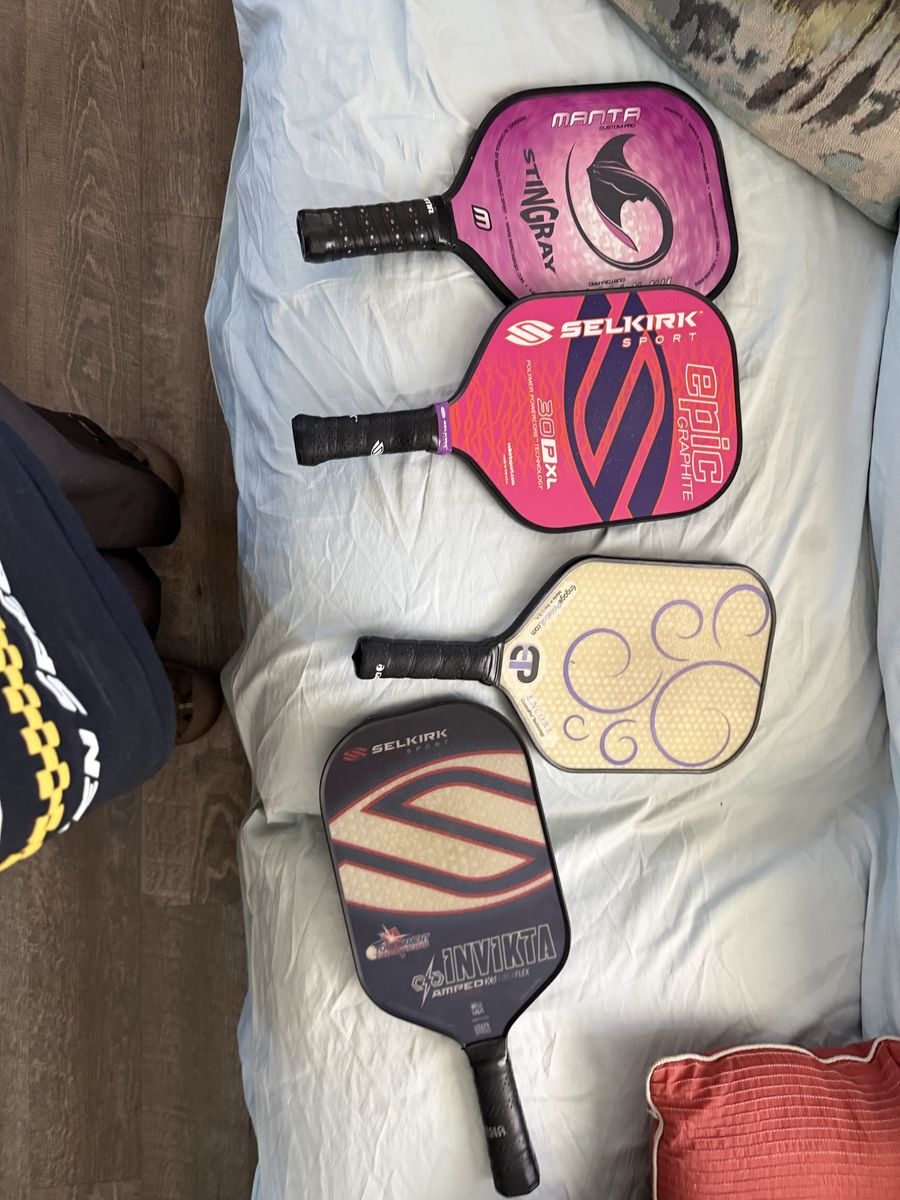 Make offer Lot of 4 pro style models pickleball paddles