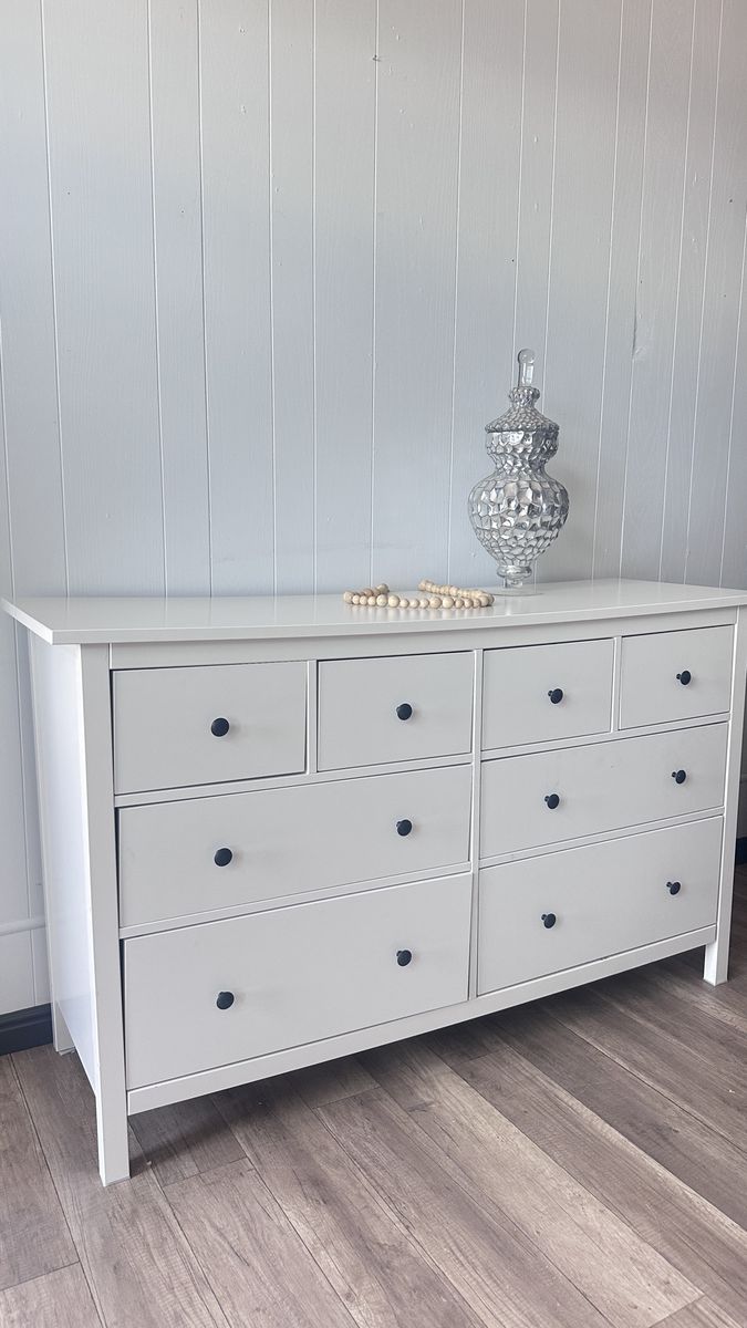 Free delivery Millard C. 8-Drawer Dresser White IKEA Hemms