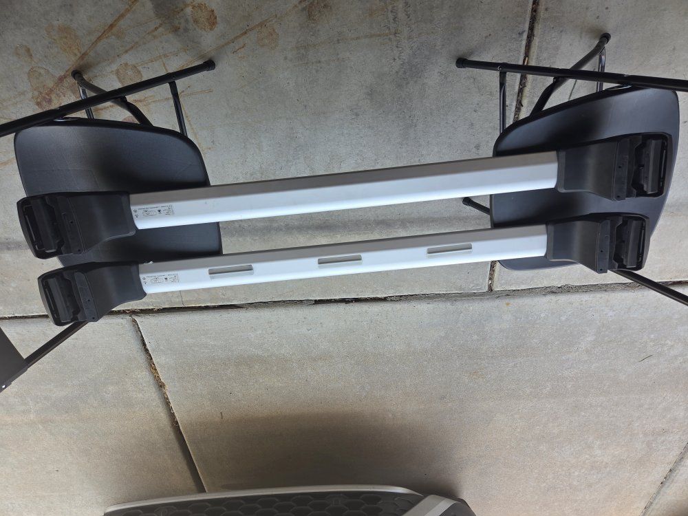 Main image 3