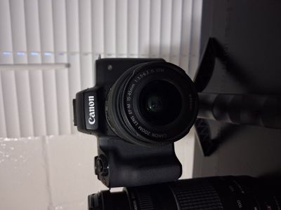 Canon Camera M50
