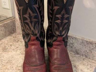 Tony Lama Two-Tone Leather Cowboy Boots with Vibram Soles Size 9D