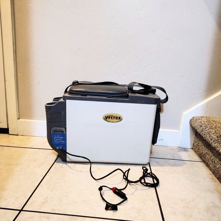 Vector 12V Travel Cold and Warmer Car Cooler - Cash 