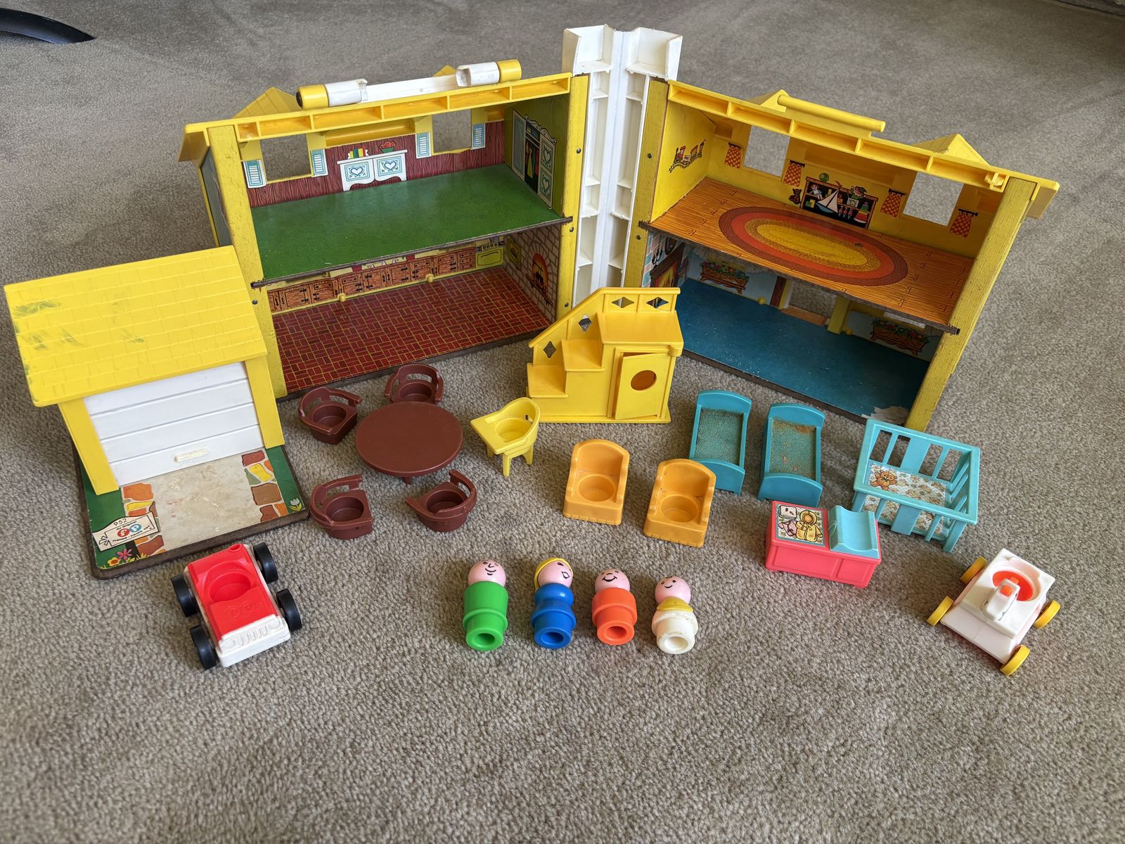 Vintage Fisher-Price Little People Yellow House Set