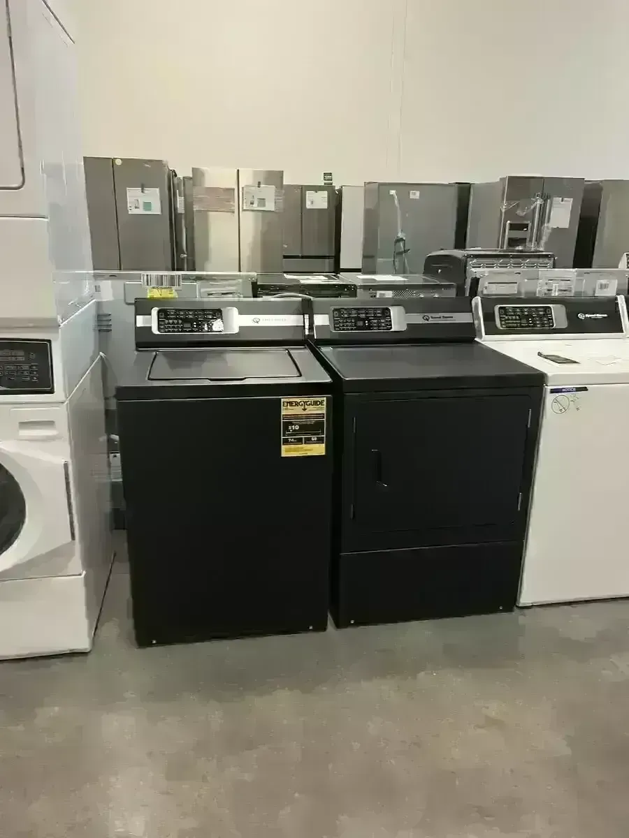 NEW SPEED QUEEN TR7 AND DR7 BLACK LAUNDRY SET