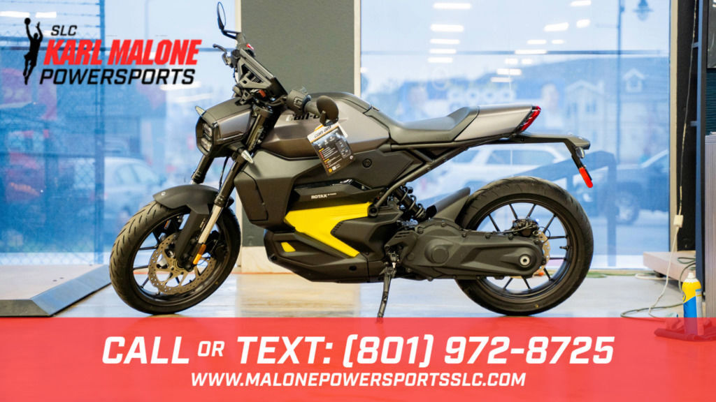 2025 Can-Am® Pulse Carbon Black