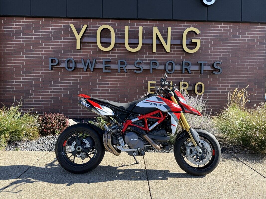 2025 Ducati Hypermotard 950
