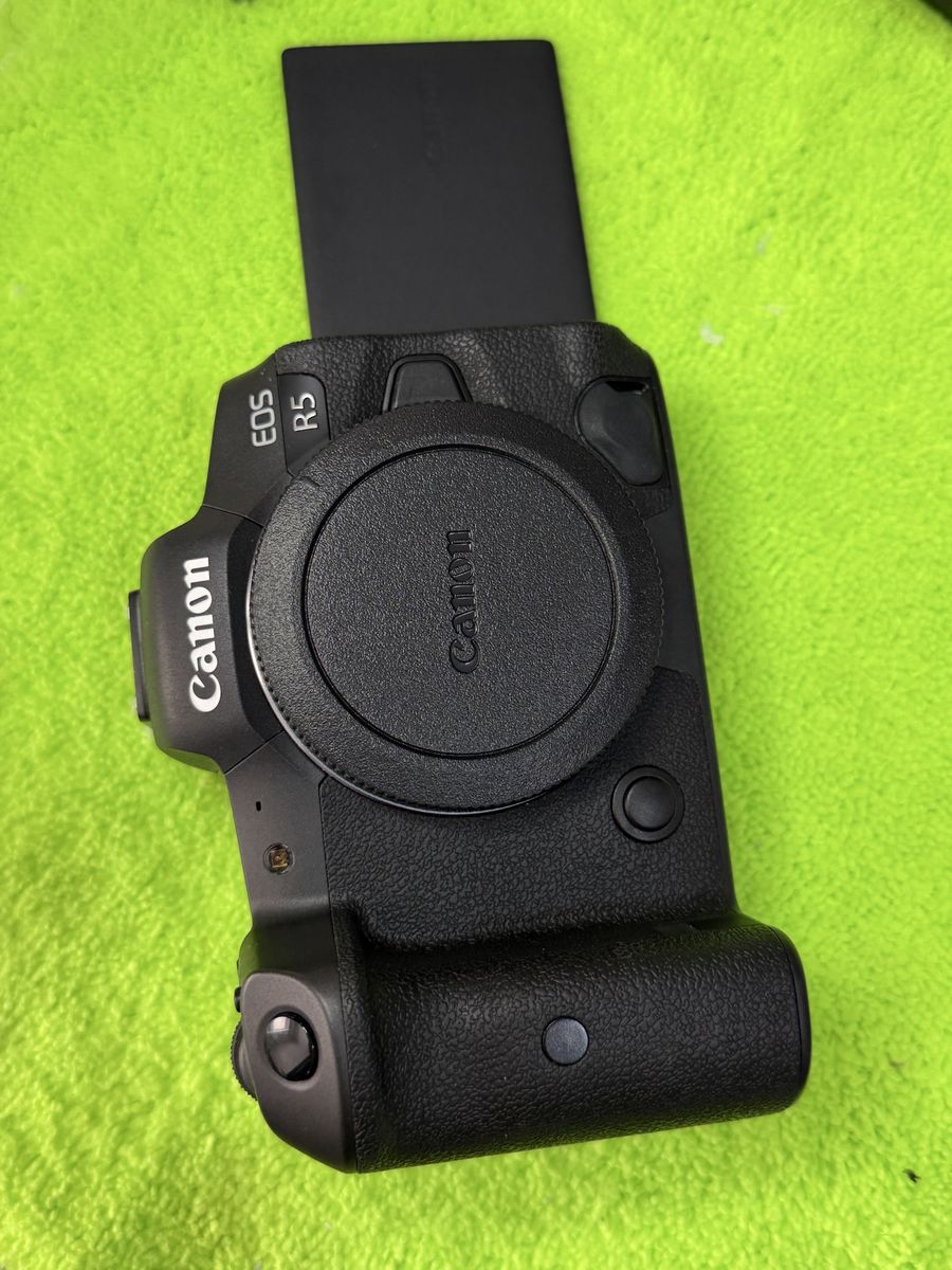 Canon R5 (body only) 1925$, 85mm 925$, 24-70ii 925$