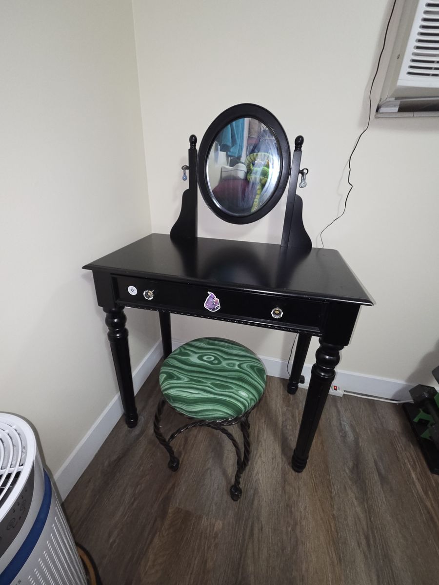 Vanity Desk with Stool