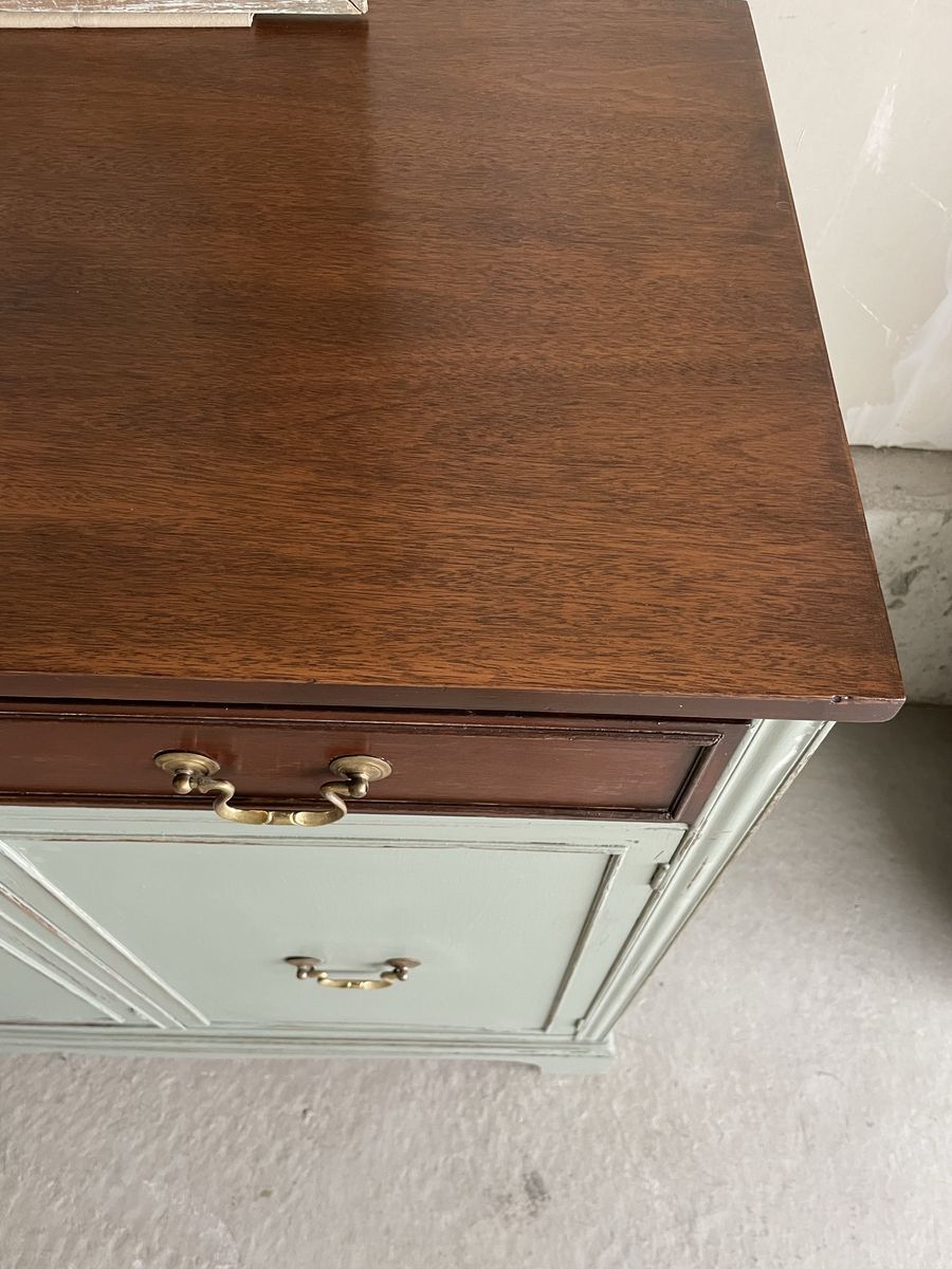 Main image 3