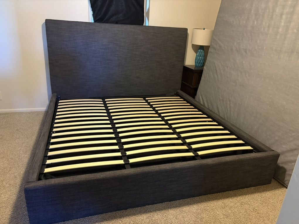 King Platform Bed Frame With Hydraulic Storage