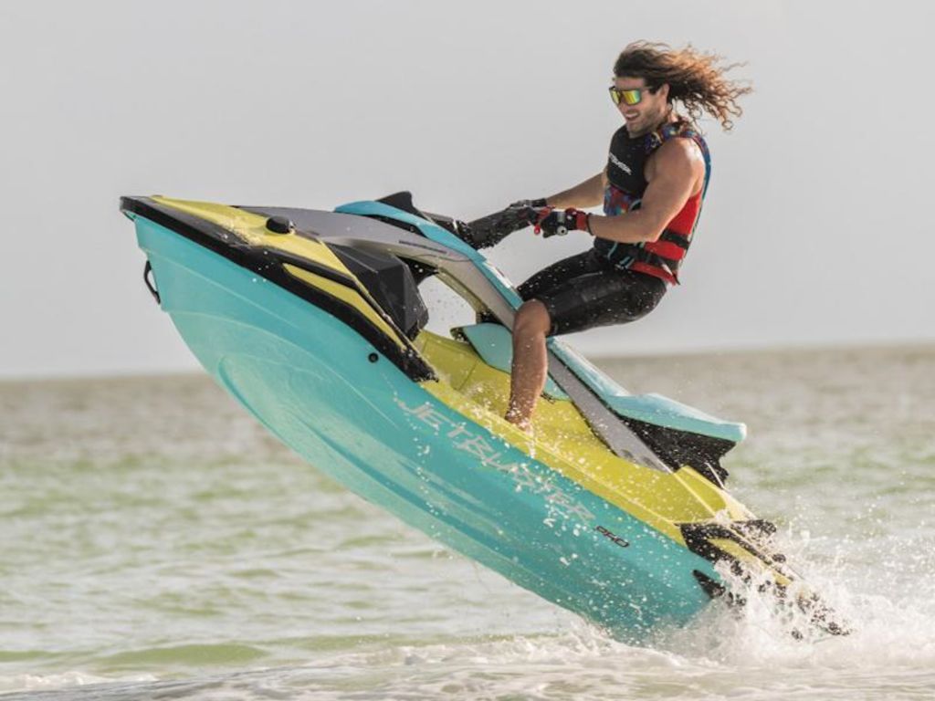 2025 YAMAHA JETBLASTER PRO 2-LUNAR YELLOW/MINT - Y