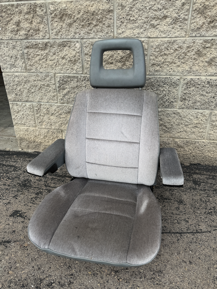 1990 Volkswagen Vanagon Driver Side Front Captain Seat Gray Cloth