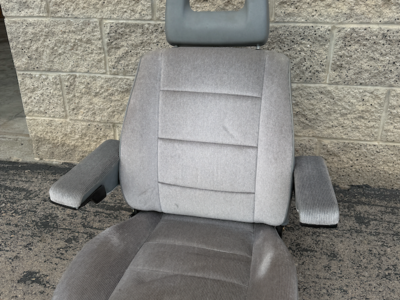1990 Volkswagen Vanagon Driver Side Front Captain Seat Gray Cloth