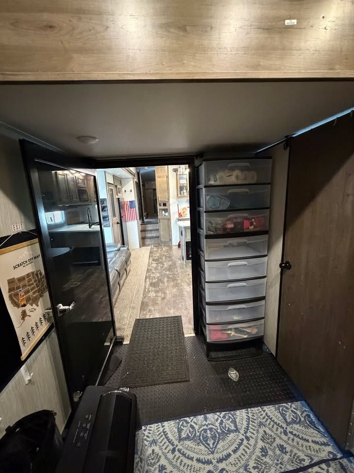 Main image 14