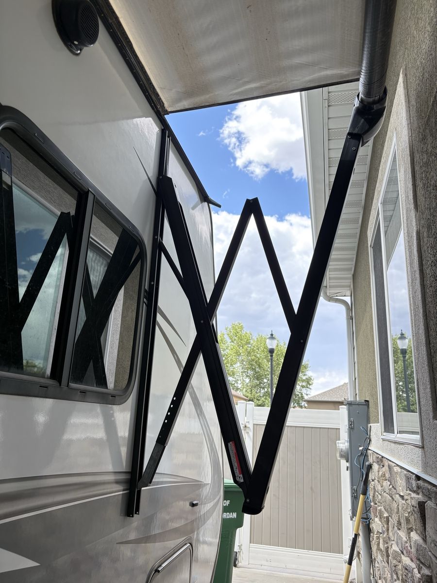 Carefree Compass RV Awning Arm with Motor - Black, New in Box