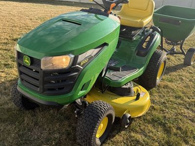 John Deere S100 Riding Lawnmower