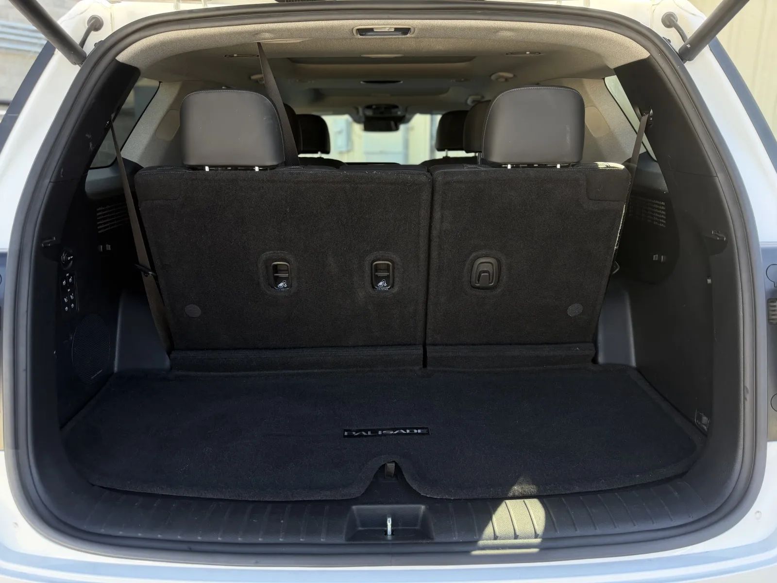 Main image 16