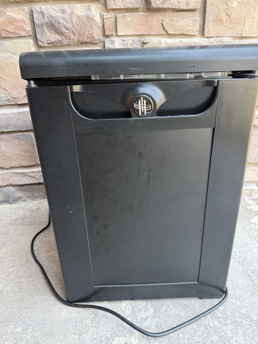 Black Compact Mini Refrigerator