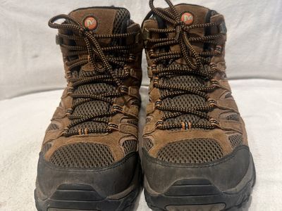 Merrell men’s size 9 or EU 43 Brown mesh and Leather Wtrprf hiking boots