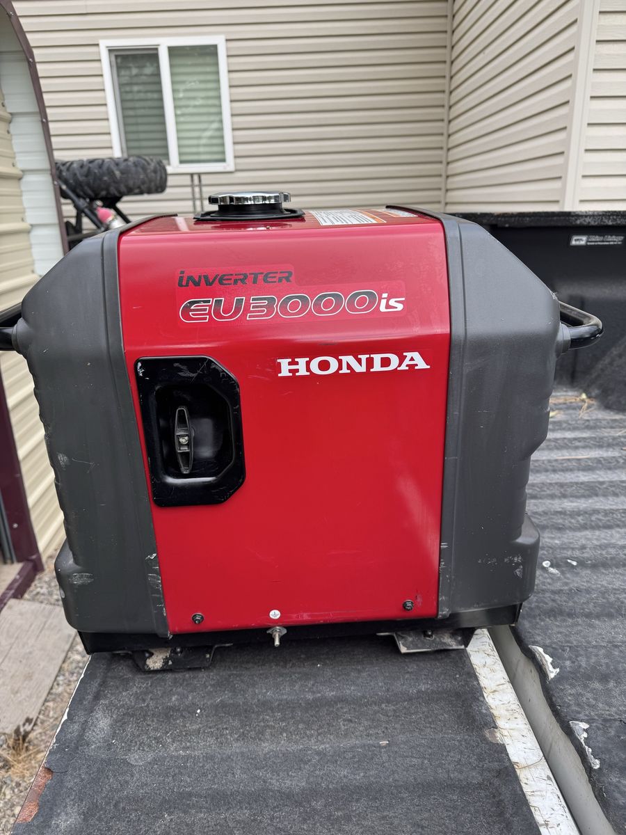 Honda EU3000is Inverter Generator