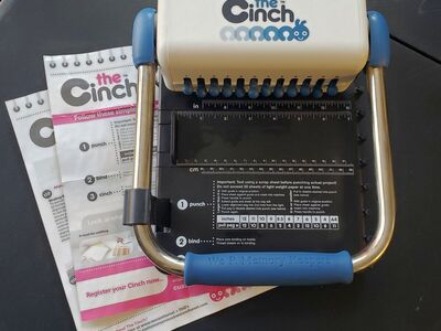 We R Memory Keepers the Cinch Binder Blue