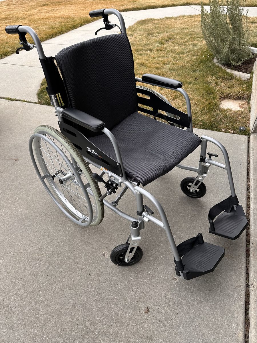 Wheelchair - Feather chair