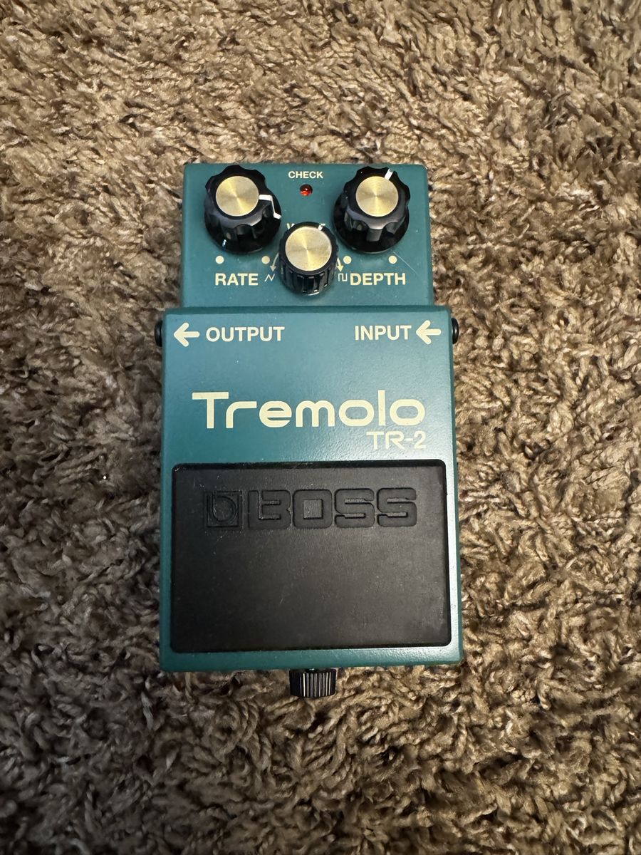 BOSS Tremolo TR-2 Pedal