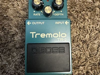 BOSS Tremolo TR-2 Pedal