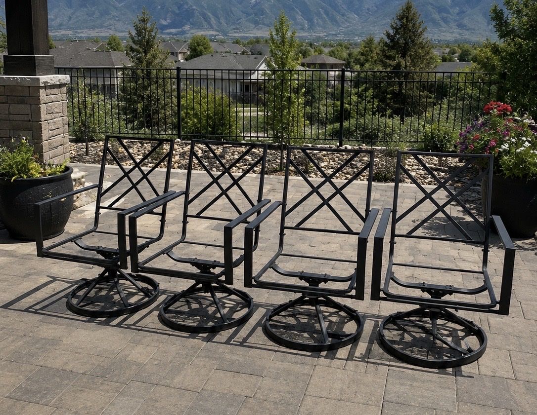 Set of 4 Black Metal Swivel Patio Chairs - Sturdy Outdoor Dining & Relaxing