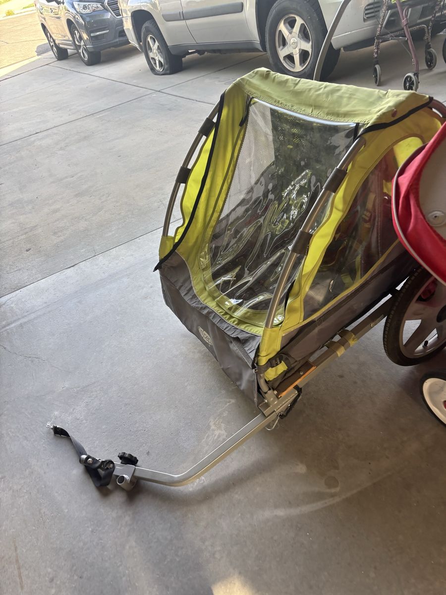 Bike trailer for kids