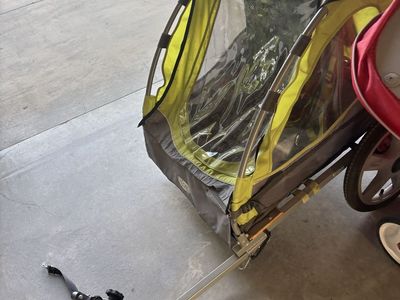 Bike trailer for kids