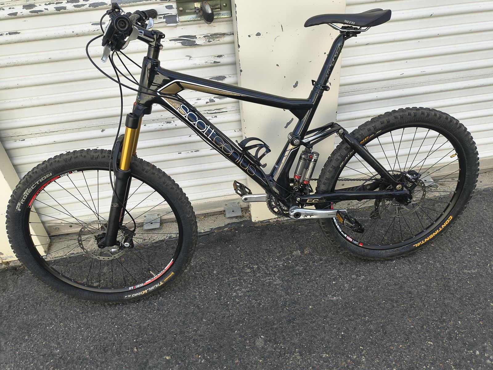 SCOTT GENIUS 20 FULL CARBON FULL SUSPENSION DOWNHILL BIKE