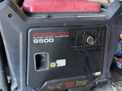 Predator 9500W Super Quiet Inverter Generator – Runs, Needs Oil Leak Repair